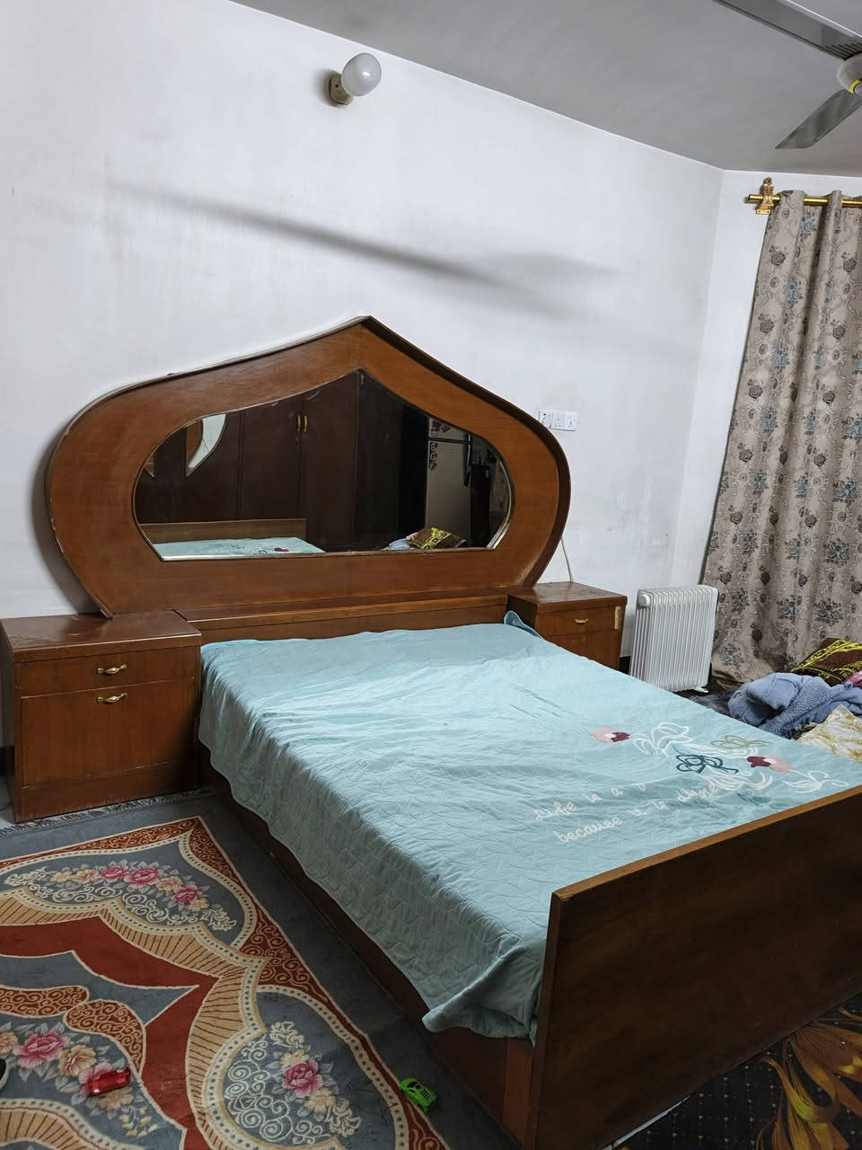 غرفة صاج  عراقي بيهه ضرر طخات ولضهر مال الكنتور يرادلهه ترتيب  السعر 250 العنوان الدورة ***********
