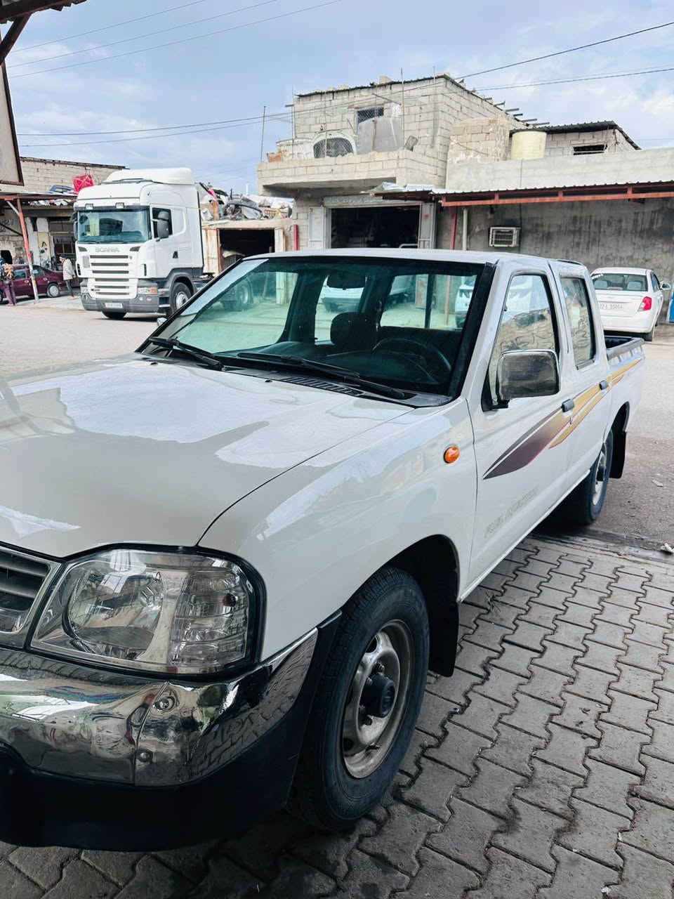 نيسان 
2009
صبغ عام 
رقم صاحب السياره 
***********
خابره استفسر منه 
مكلف بالنشر أربيل, العراق
