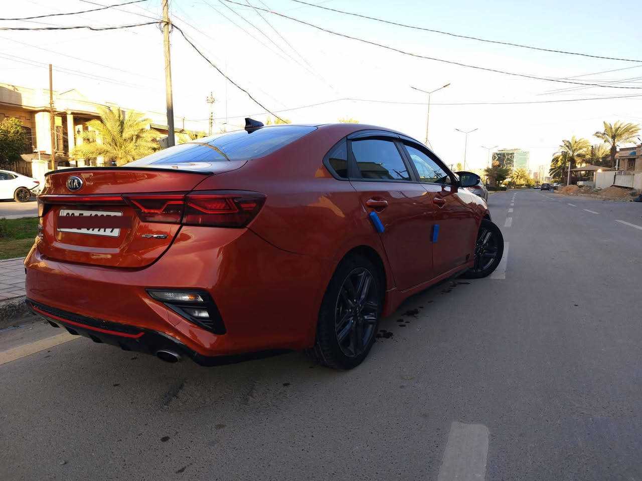 السلام عليكم للبيع كيا فورتي جيتي لاين 2020وارد امريكي حادث امريكا بنيد فقط بدون ايرباك بالنقل صار بيها شويه بارد بالقماره وهنا انطخت باب وجاملغ خلفي عكس السايق ابو ستوتا شخوط صار بيها مو حادث وعدي صورها قبل وبعد واكيد بدون دواخل مواصفات الجيتي معروفه  محرك 2000دوش رقم اربيل بسمي تحويل مباشر مكاني بغداد للبيع بسعر مناسب للاستفسار ***********
