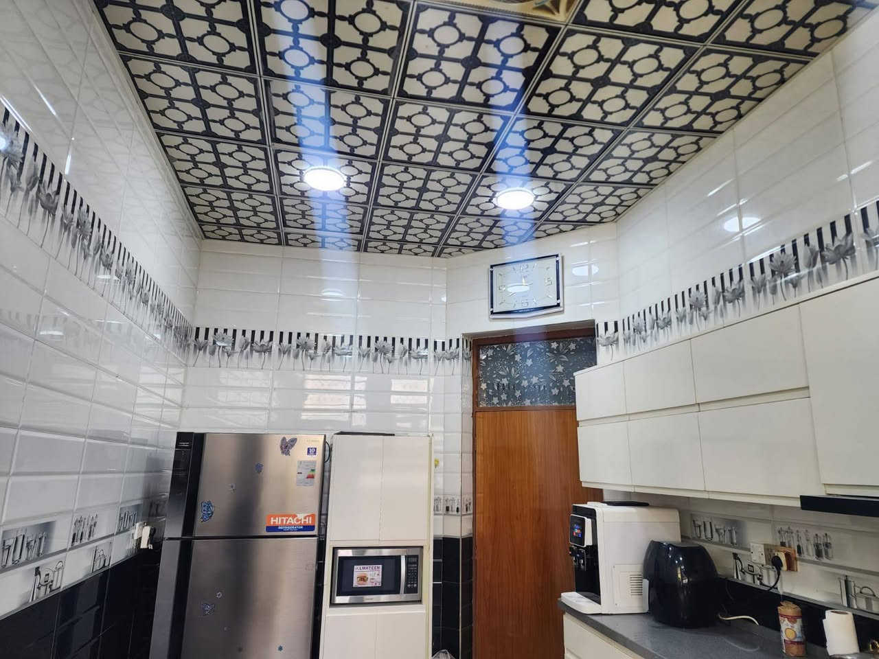 🏠دار للبيــــــع حــــديـــــث
فـٓـــي حــــــي الصحـــــة مقـــــابيـــــل كــــازينـــو مــــارينــــا.. شـــــارع 8 م تبليــــــط
_________________
المساحــــــة // 150م #زراعي_سند25
الواجهـــــــــة // 7.5م
النـــــــــــــــزال // 20م
_________________

🧱🏗️ #الطابــــــــــــــق #الأرضـــــــــــــي
غرفــــــــــة وصالـــــــــة وهـــــــــول ومطبـــــــــخ ومجمــــــــــــع صحيــــــــــات وطـــــارمــــة ومنـــــاور ...
🧱🏗️ #الطابــــــــــــــق #الثانــــــــــــــــي
غــــــرفتيـــــن وهــــــــــول ومجـمــــــــع صحيـــــــــات وسطحيـــــن ...
_________________

____________💲
السعـــــــر وبــــــاقــــي التفــــــاصيــــــل ع الاتصــــــال
____________💲

_________
#مكتـــــب
       🪐 الخــــارطــــة العقـــــاريــــة 🪐
#الكائـــــــــن
   فـــي ⇩ حـي_الطيـاره_شـارع_25_الـرئيســي_قــرب
_المــــدرس_حسيـــن_طيــــاره
0️⃣7️⃣8️⃣2️⃣5️⃣2️⃣1️⃣2️⃣5️⃣6️⃣5️⃣📲
___________________________________
_____________________________________________
