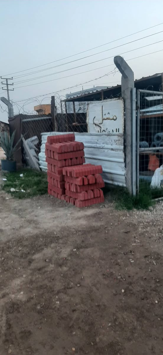 مشتل الانوار 
لبيع أشجار الزينه والفواكه والحمضيات والأشجار المنزلية 
ولبيع وتنصيب ارصفة الحدائق 🦺🦺
العنوان 📍الصويرة الشارع العام قرب مطعم هنداس// مجاور سيراميك ابو زهراء
 ‼️يوجد خدمة توصيل 🛻🛻


**إذا كنت صاحب هذا الإعلان وتريد حذفه لأي سبب، رجاءا أرسل رسالة إلى الدعم الفني**