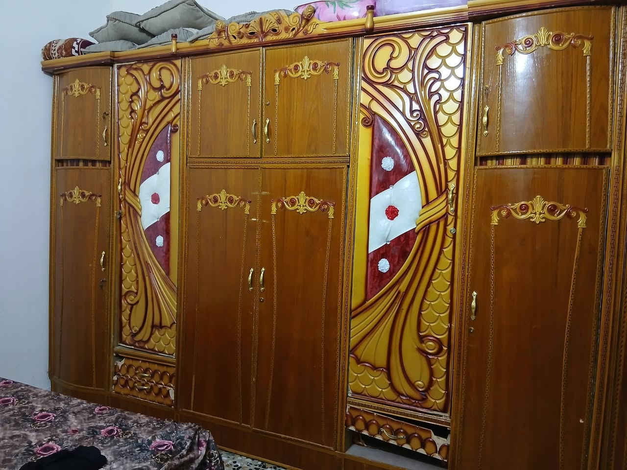 غرفة نوم للبيع السعر 500 وبيهه مجال بغداد مدينة الصدر
***********
