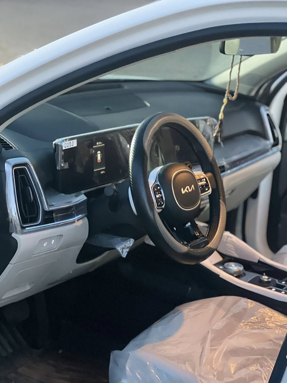 سورنتو ٢٠٢٥ رقم اربيل مكفوله من الشخط ماشيه 3  مواصفات بصمه شاشه متصله
 جنطه كهرباء 
كشنات كهرباء
كامرات 5 
 ويل ٢٠ 
السياره موجوده في النجف 
 السعر مناسب كلشي
بالعافيه على الي ياخذها 
للتواصل على الرقم فقط 
***********

مكلف بالنشر
