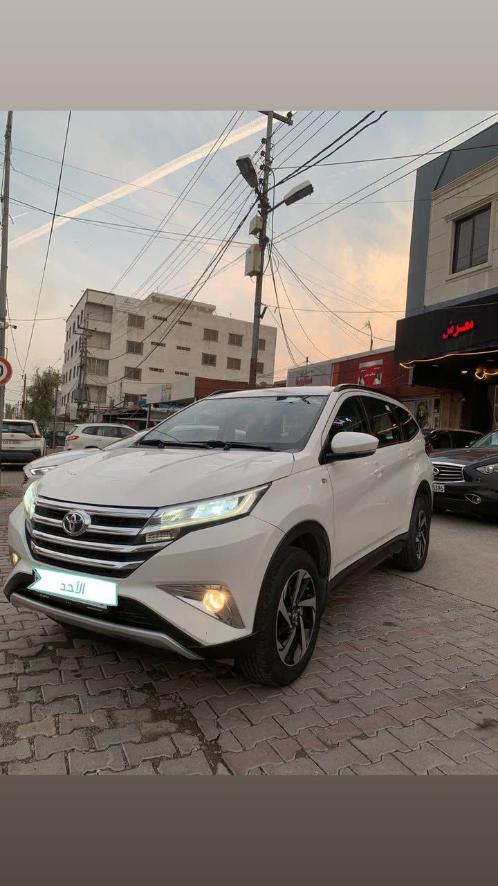 أسم السيارة: Toyota Rash 
موديل: 2019
مواصفات : خليجي سبع راكب تبريد مركزي شاشة كاميرا..
محرك: اربعة سلندر حجم: 1.5L بشرط 
ممشى سياره: 63,000km حقيقي 
ضرر: مكفولة كفالة عامة من صبغ 
لون السيارة:ابيض  داخل لونين
رقم السيارة : اربيل سنوية رقم جديد 
سعر: 165$ وبيها مجال للشراي تحياتي 
سيارة جديدة وجاهزة ماللبيت بدون اي مصرف 
عنوان: أربيل أزادي شارع 40
مكلف بالنشر رجاءً فقط شراي يتصل تحياتي
للاستفسار اكثر راسلني على وتساب او خابر *********** أربيل, العراق
