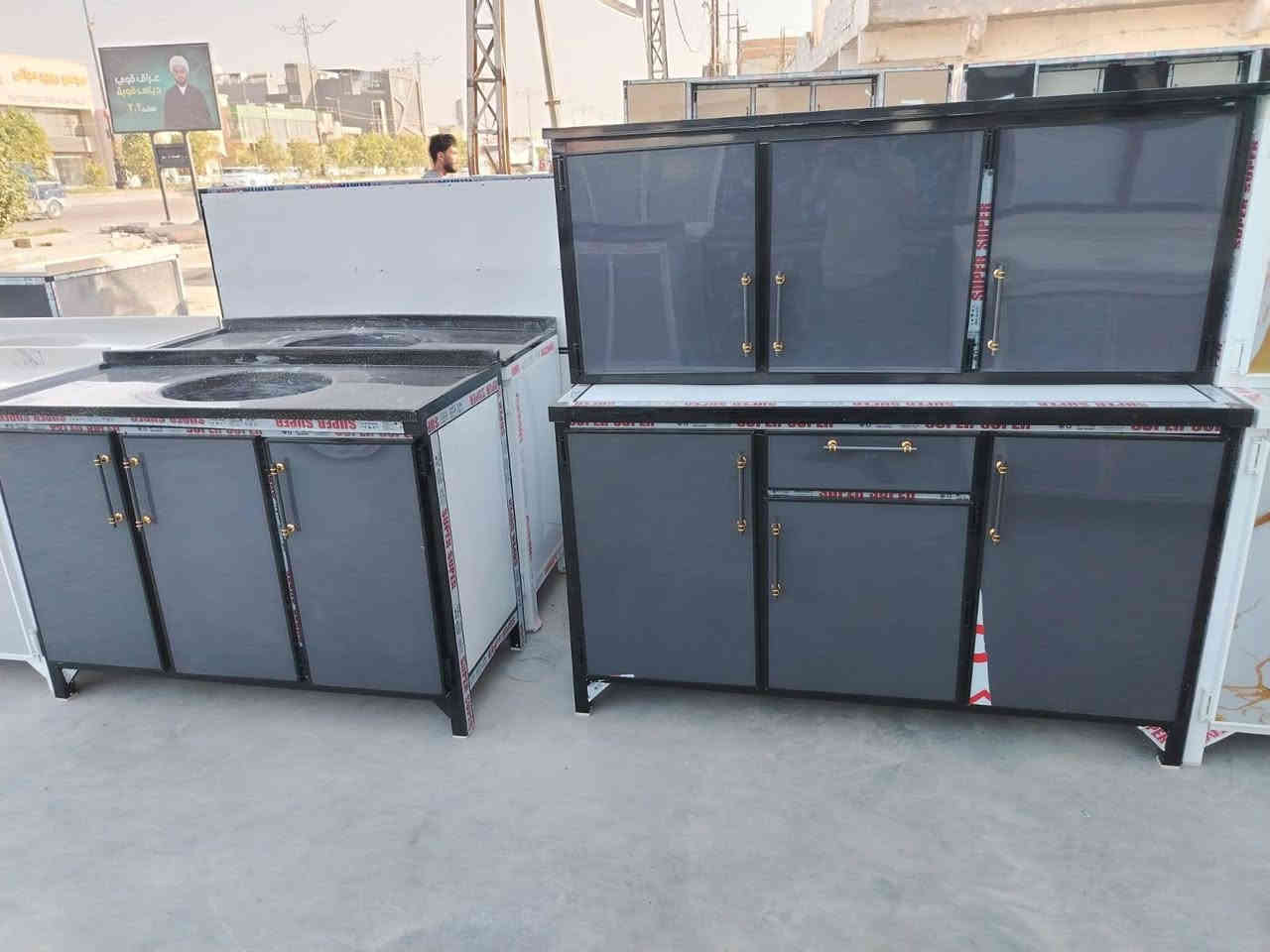 وصول وجبه جديده في مزاد لأخوين العنوان المفرق الطرق والجسور مقابيل العزات بن تجه رايح عليه المفرق السعر اب 270 وبي مجال للاستفسار *********** كونترات جديد متر ونص والسنك مترا و30 يتوفر الالوان
