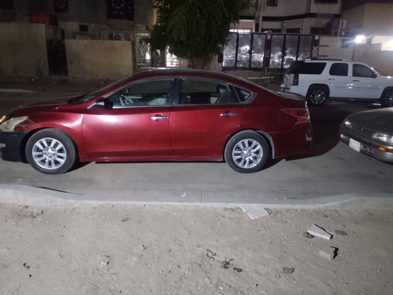 السلام عليكم عندي نيسان التيما وارد امريكي للبيع وهذا رقمي ***********
