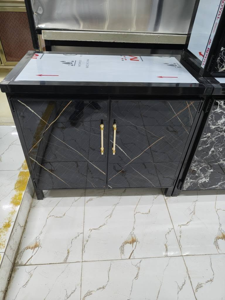 كاونترات المنيوم  شغل موصل 
العنوان موصل الجانب الأيمن شارع النبي شيت معرض الإمارات *********** واتساب 
*********** موصل, نينوى
