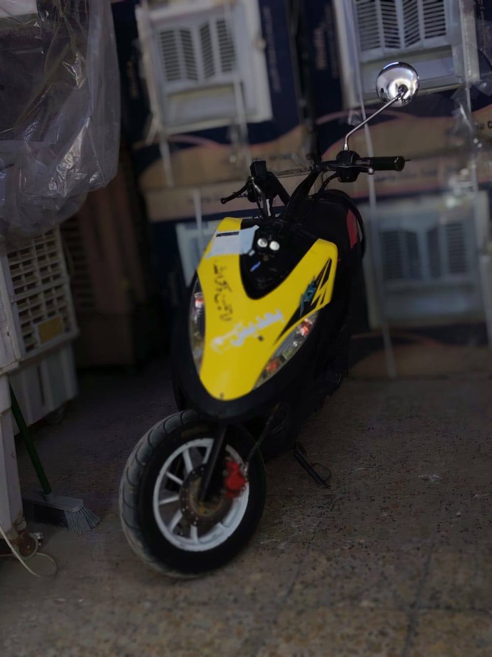 سلام عليكم  ماكس عدله للبيع بوشه 55 محرك ناعم لا تبخير ولا تنقيص شلعه ومعدل سبايدر اربع ولفات بكلايت جديد مال اربع ولفات دراجه حلو الله شاهد سعر 440وبيه مجال العنوان بغداد  البياع رقم ***********
