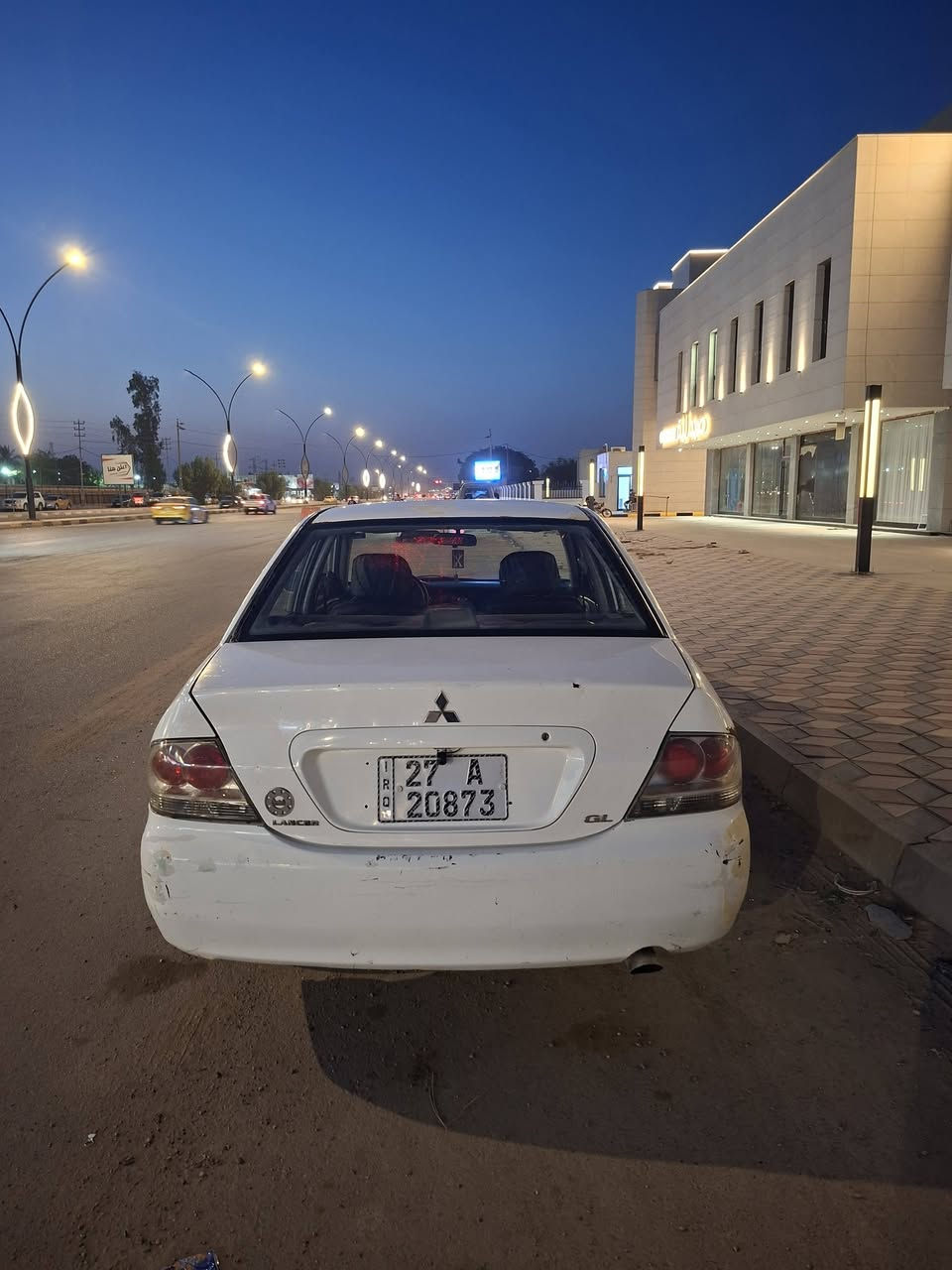 السلام عليكم لانسر موديل 2006 رقم دولي بسمي  السياره مكفوله  وجاهزه مكينة كير تبريد تحتاج  صبغ لجمالية  فقط  62 وبيهه مجال اي ستفسار ***********
