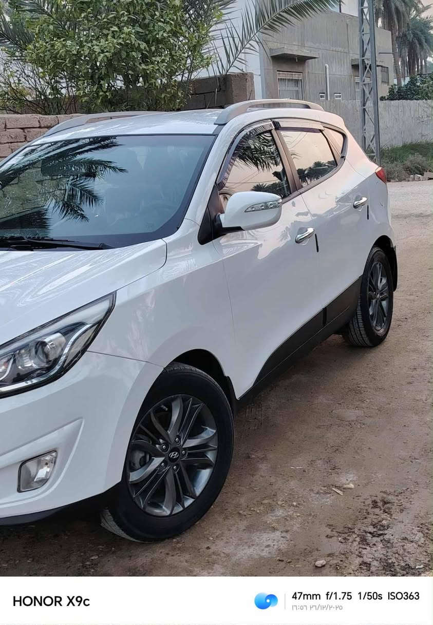 السلام عليكم 
توسان للبيع موديل2016 
خليجي رقم بابل
ربع جاملغ الامامي صبغ فقط
ترهم مراوس
الرقم***********/
***********
