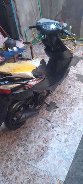 السلام عليكم
دراجه ادرس للبيع الدراجه حلوه شلعه ومعدل تخبل بيها نواقص ذاكرها بالفديو البصره الجمهوريه سعرها 200 للإستفسار 
***********
