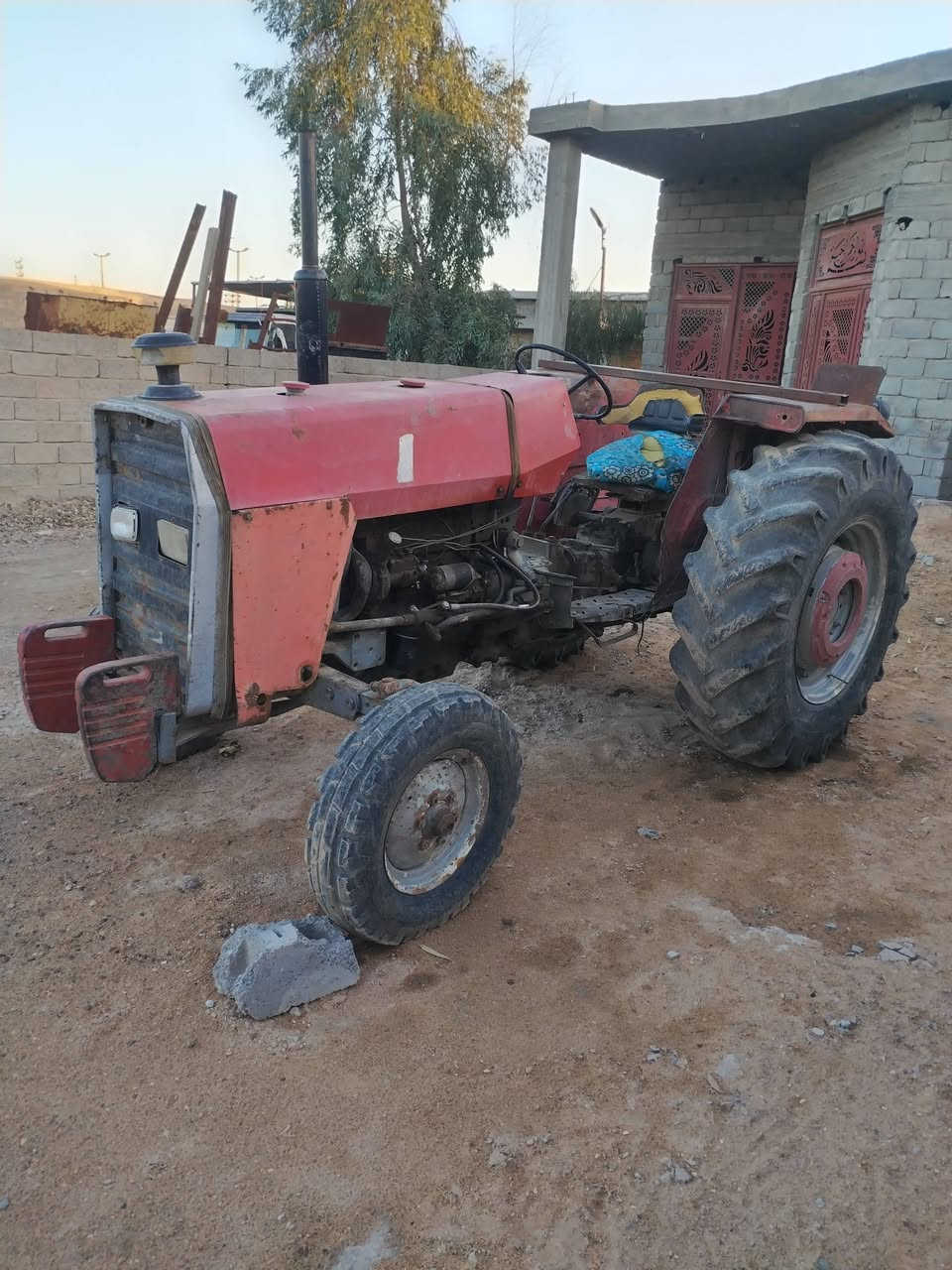 مكينه موديل 82 فوركسن فقط الكير 3 نمر للبيع السعر 5 ونص  ***********
