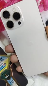 ايفون 16بروم ماكس📱 الجهاز نضيف جداً ✅ مكفول من كلشي 1️⃣0️⃣0️⃣ شرق اوسط...