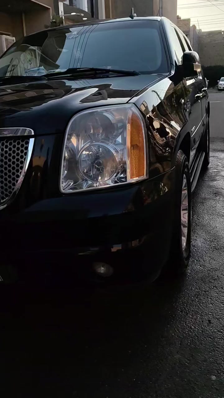 السلام عليكم جمسي يوكن خليجي 2007 مكفوله من الصبغ والتبديل كير محرك مكفول
السياره مال بيت ماشيه 130الف 

محرك 8 5300 
منضومه غاز 
شاشه كامره
حساسات
كشنات جلد+الكشنات تدفئه
كشنات vib
كشنات كهرباء 
منظوظه زنون
تشغيل عن بعد
فتحه
صندوق كهرباء
تخم تاير حداديه كهربائيات كلها جاهزه السياره مناقصها شي 
رقم الهاتف ***********
السعر 205 بيه مجال
