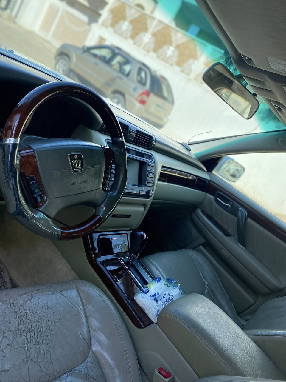 تيوتا كراون ( ملكه ) موديل ٢٠٠٠
كفاله عامه مداور ثاني يوم بإي مكان 
  ديفور الكبير  ( كير ومحرك حاويه جديد) 
السياره فول  على اخر شي اربع دكم 
فتحه 
كشنات كهرباء جلد 
تحكم ستيرن 
كامرات وحساسات 
السياره مكفوله شرط الفحص
للتواصل عل خاص 
مكاني النجف 
بيع او🔺🔺 مراوس


**إذا كنت صاحب هذا الإعلان وتريد حذفه لأي سبب، رجاءا أرسل رسالة إلى الدعم الفني**