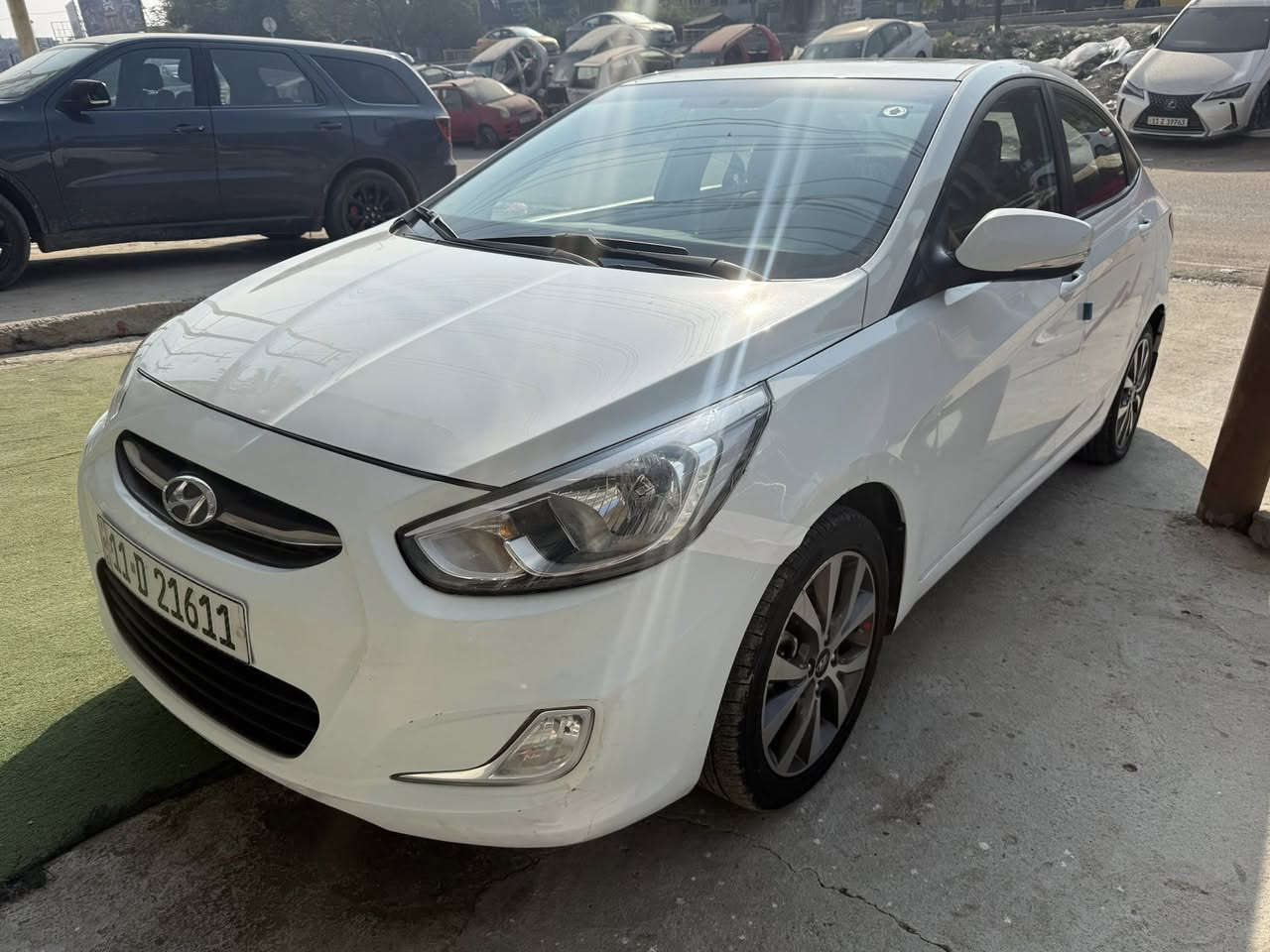 اكسنت 2016على وضع الشركه ماشيه 47 حقيقي
السياره مكفوله من الصبغ والتبديل بيها فقط تكحيل بلصندوك 
مكينه كير تبريد مكفول بدون اي نقص السعر 122 ورقه قفل
للاستفسار ***********
العنوان حي للجامعه
