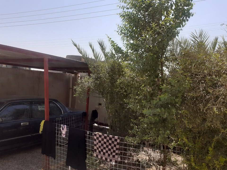 بيت للبيع حي الجوادين قرب بيت الشهيد طارق 
مساحه 270  يتكون من غرفتين وصاله ومطبخ وحمام براني
 وحديقة بناء عكاده للاستفسار الاتصال على الرقم ***********
@الجميع
