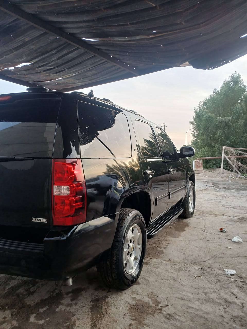 السلام عليكم سياره تاهو 12دخول جديد كفاله من الكص وحادث بيها بس جاملغ جهت السايق 
كير محرك بلكارتون حداديه بلكاتون كله علبلاد
السياره LT 
خير من الله تخم تاير بلجيس سبير بلجيس 
السياره برغي ماعيزها كبل للشارع 
السعر ٩٠ بيها مجال 
مكاني حله 
***********
