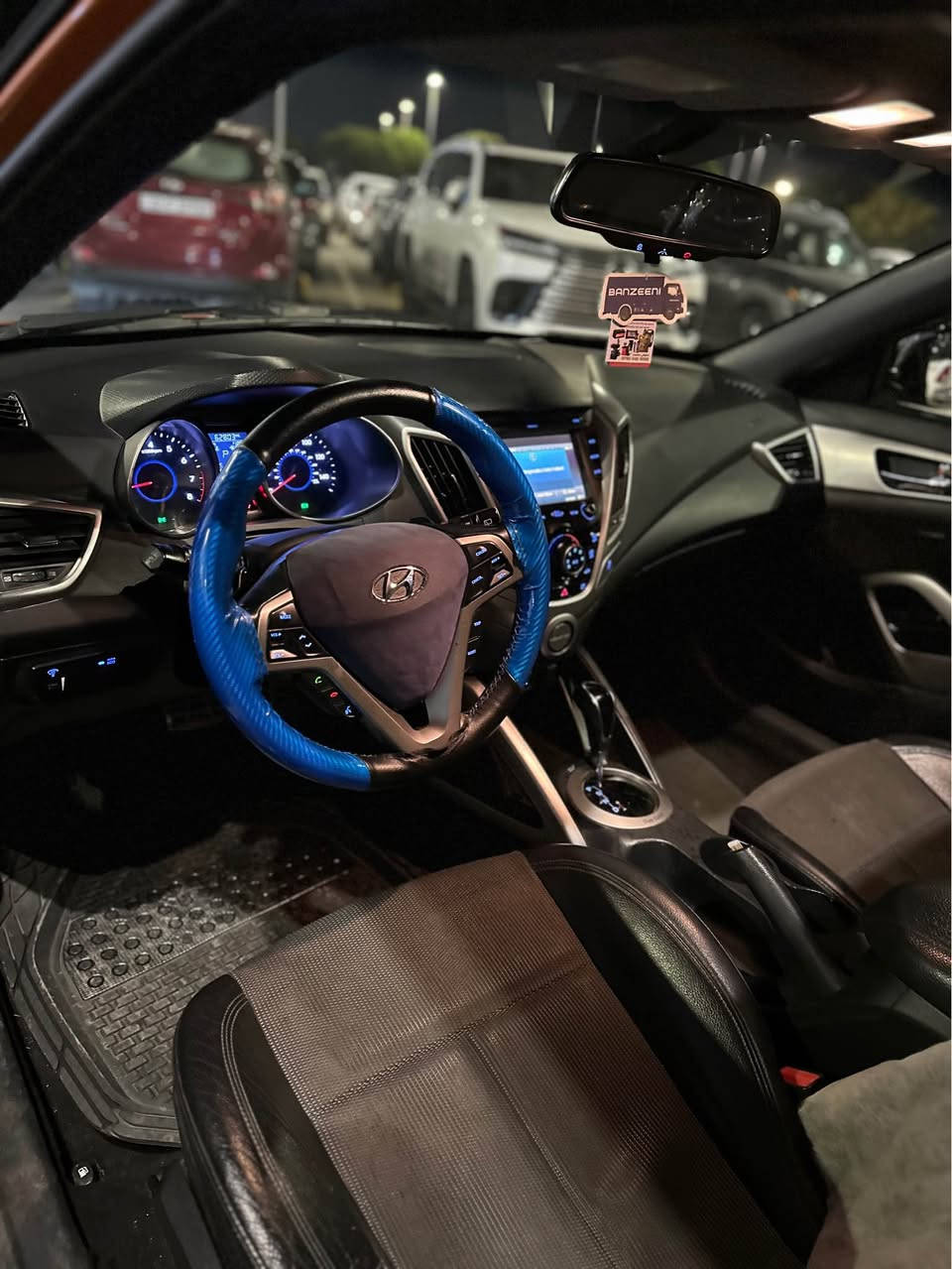 Hyundai veloster 2016
رقم اربيل…….                لون مشمشي
محرك مرغوب: 1.6 GDI بدون توربو  تنفس طبيعي  
مواصفات فول فول للاخير.    ستيرن شفت 
كير اوتوماتيك و سبورت و عادي           ماشي:63 الف 
السيارة فقط واحد جاملغ صبغ        . محرك و جير مامفتوح بشرط       تحويل شرط فوري
سعر : 97 مجال.            مكان السيارة اربيل
رجاءً للاستفسار  خابر : *********** واتساب كورك فايبر أربيل, العراق
