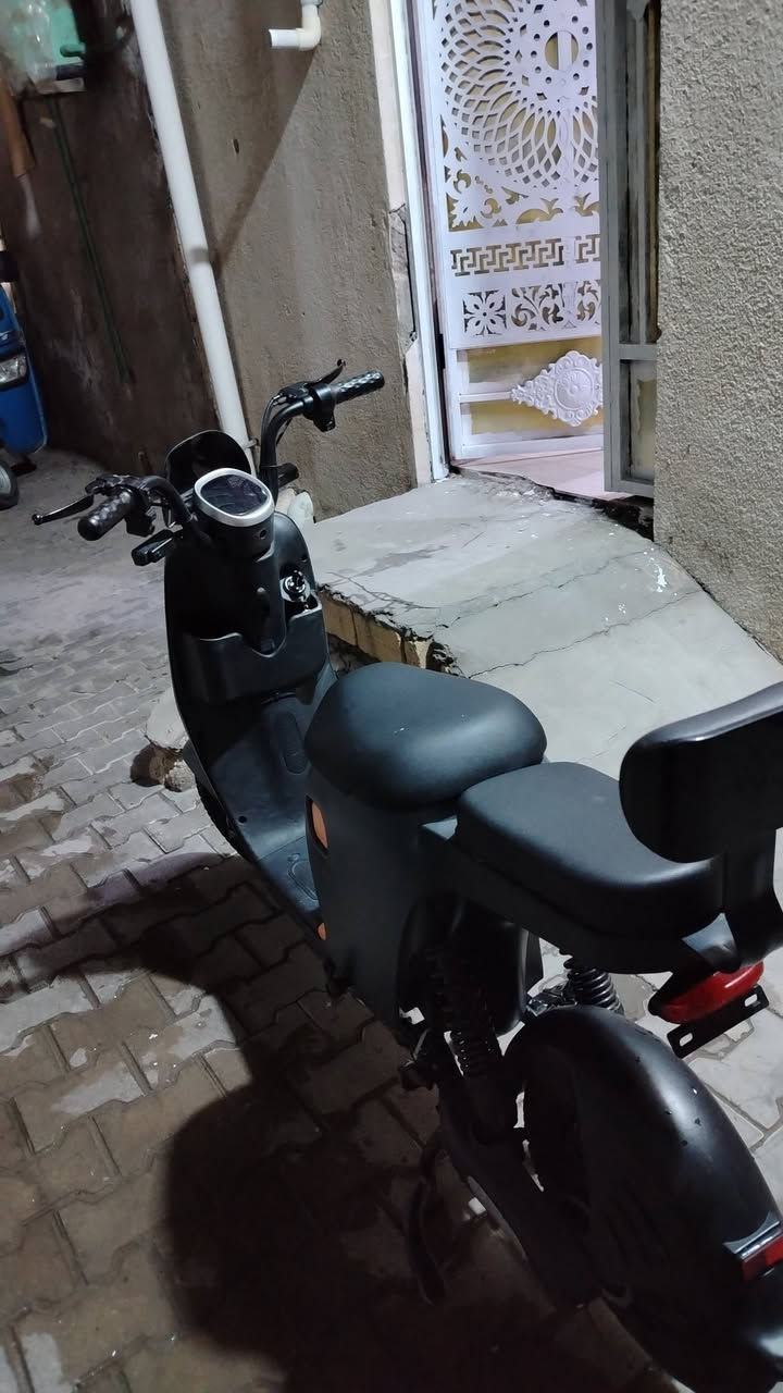 سلام عليكم دراجه شحن ميني R900 فول مواصفات 
خمسة بطاريات لايت عالي ناصي اشاير اثنين تجي بيه سويجات اثنين وبصمة السعر 375 وبيه مجال للطيبين
مكاني بصرة منطقة المشراق القديم قرب كراج جنابي وهذا رقمي *********** 
رجاءا المو شراي لا يراسل رجاءا
