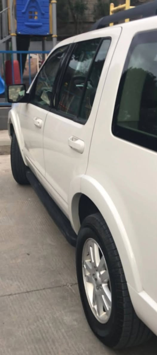 Ford explorer 2010 
-خلیجی (سفری ئێرەیە)
-٣ ڕیز کوشن
-تەحدید سورعە
-لە 2013 وە لای خۆمان بووە
-٤ تایەی تازەی لە ژێرە
-گێر و مەکینە و تەبرید بە شەرت
نرخی ١.٨ گەڵا  و مەجالێکی برایانە السليمانية, العراق


**إذا كنت صاحب هذا الإعلان وتريد حذفه لأي سبب، رجاءا أرسل رسالة إلى الدعم الفني**