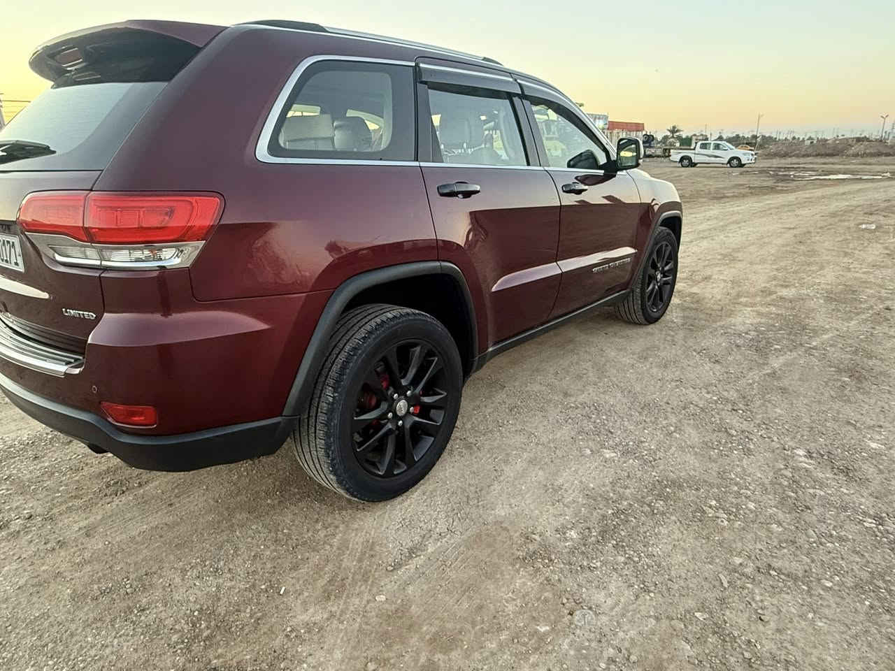 اللهم صلي على محمد وآل محمد 
للبيع او مراوس 
جيب شيروكي لمتدد 2017 (خليجي) مكفوله من الصبغ والتبديل 
فول 1/1 السياره معروفه مواصفات المتدد 
نقاط عمياء 
توقف ذاتي 
تشغيل المحرك وإطفائه اوتو 
تشغيل عن بعد 
شاشه جبيره 
تحكم ستيرن 
 + شفتات استيرن 
دبل سلايت بانوراما
جنطه كهرباء شفط
حساسات امامي خلفي 
دبل كزوز
سستم صوت ١٢ سماعه + دمام خلفي 
كشن خزن ميموري 3 وضعيات
مقاعد اماميه جلد تدفئه تبريد
مقاعد خلفيه جلد تدفئه فقط 
تدفئه بالستيرن 
مري شفط 
دخول ذكي (بصمه ابواب وتشغيل) 
فورويل 4*4ماوس تحكّم
أنظمه قياده 
سيتم نيكل اصلي بلادي 
داخل صاج ملكي 
السعر 238 
مكاني صلاح الدين / الدجيل
***********
