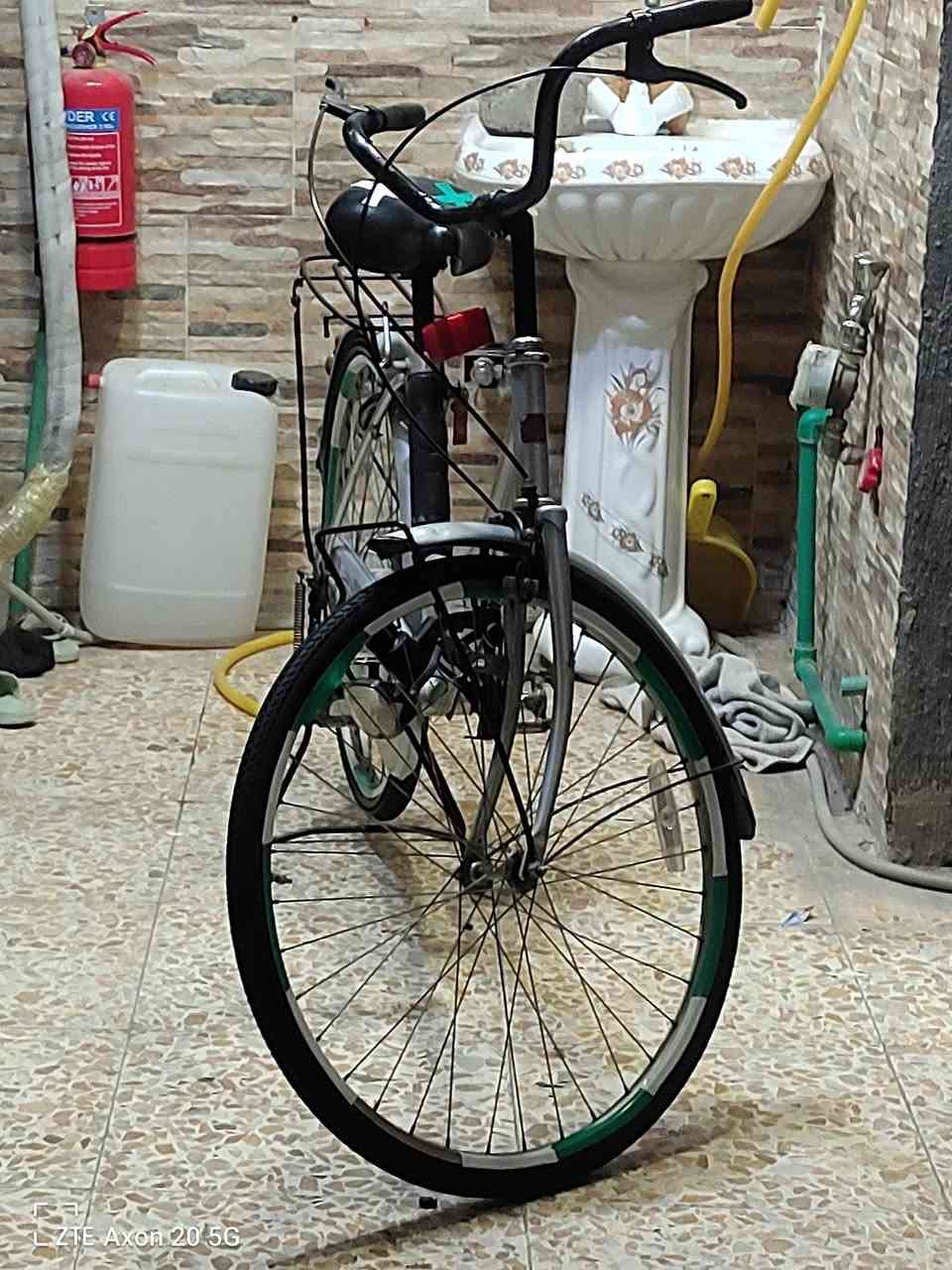 السلام عليكم عندي بايسكل موزه للبيع نظيف جدا 
السعر 80 وبي مجال واذا تريد طبلي على الخاص


**إذا كنت صاحب هذا الإعلان وتريد حذفه لأي سبب، رجاءا أرسل رسالة إلى الدعم الفني**