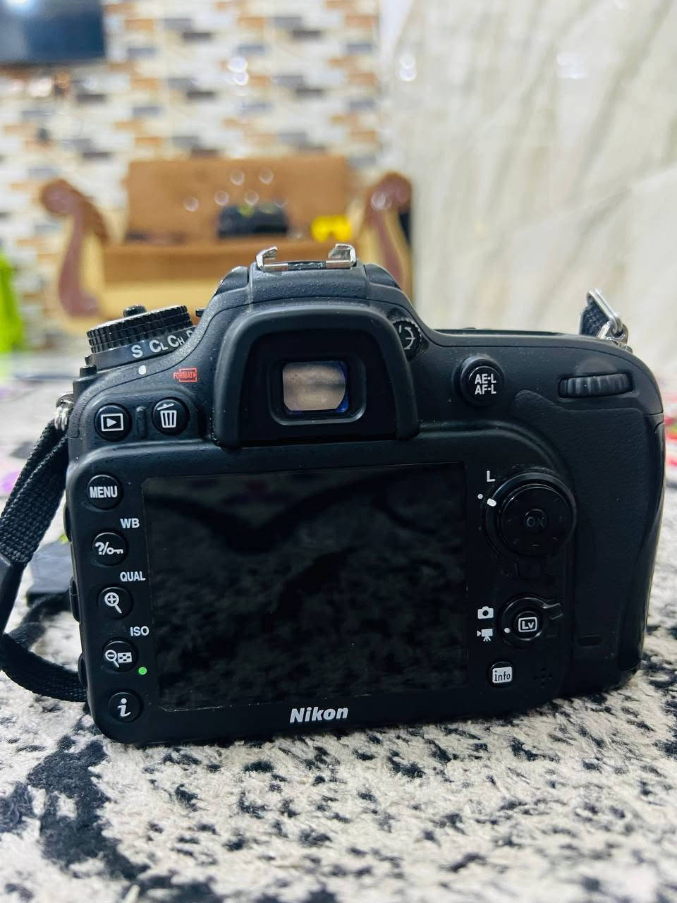توفرت الكامرة العملاقه الاكثر مبيعا كامره نيكون D7200 الغنية عن التعريف 🤩🫵
فول مواصفات 
دقه جدا عالية 
معالج قوي 
برنامج تعديل داخلي للالوان وإنماط متعدده وفلاتر تصفية ونعومه للصورة 
دبل شريحه 
بدي مقاوم للصدمات وللماء والغبار 
تصوير فديو Full-HD 
لقطات متعدده تصوير رياضي سريع 
ميزة تتبع للوجه والجسم فوكس سريع 
كامرة حلوة وسعرها بعد احلى كل ملحقاتها موجودة مشتريها قبل محرم بيومين كسر كارتون واريد ابيعها لان محتاج فلوسها كلش نضيفة تفوتكم والله 
للحجز  راسلني واتساب
*********** ☎️
  
#نيكون7200  #بيع_وشراء_كامرات #كامرا  #camera #كامرات_تصوير    #سوق_بغداد_للكامرات #معدات_تصوير
