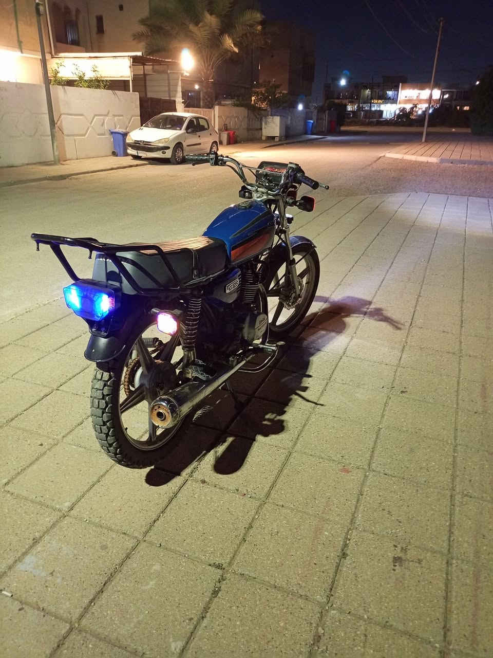 السلام عليكم شباب عدي دراجة خمسة كير للبيع كاملة بيهة نقص بصيط بس دسكات أمامية وبنزات خلفية واكفلك سرقة وعشائر  مكاني تقاطع النهروان قرب بسماية الدراجة رايدهة 550$ وبيهة مجال بصيط رقمي للتواصل 0774699665


**إذا كنت صاحب هذا الإعلان وتريد حذفه لأي سبب، رجاءا أرسل رسالة إلى الدعم الفني**