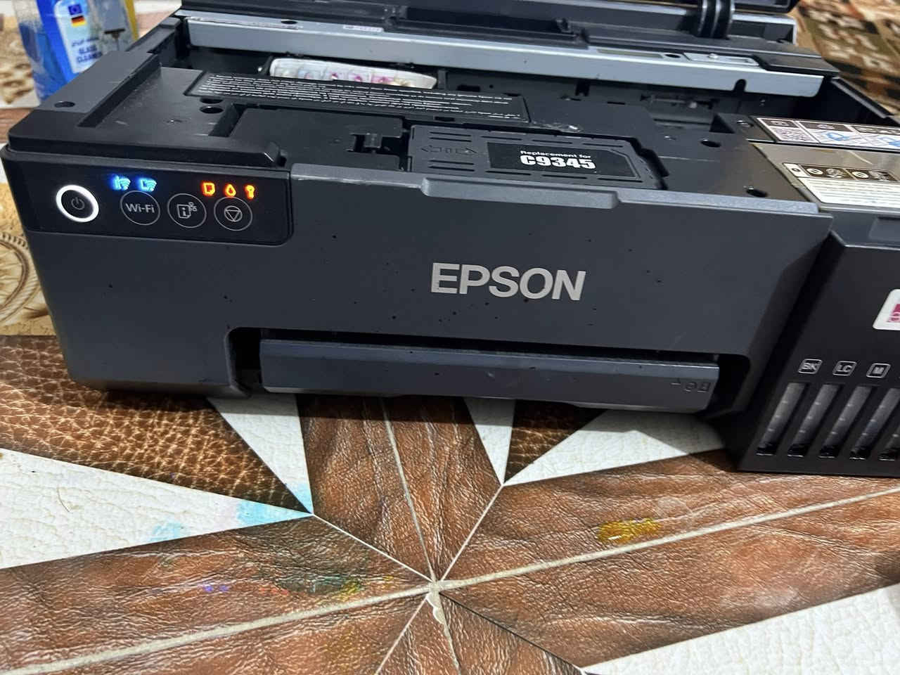 عندي هاي الطابعه للبيع ابسون L8050السعر 150


**إذا كنت صاحب هذا الإعلان وتريد حذفه لأي سبب، رجاءا أرسل رسالة إلى الدعم الفني**
