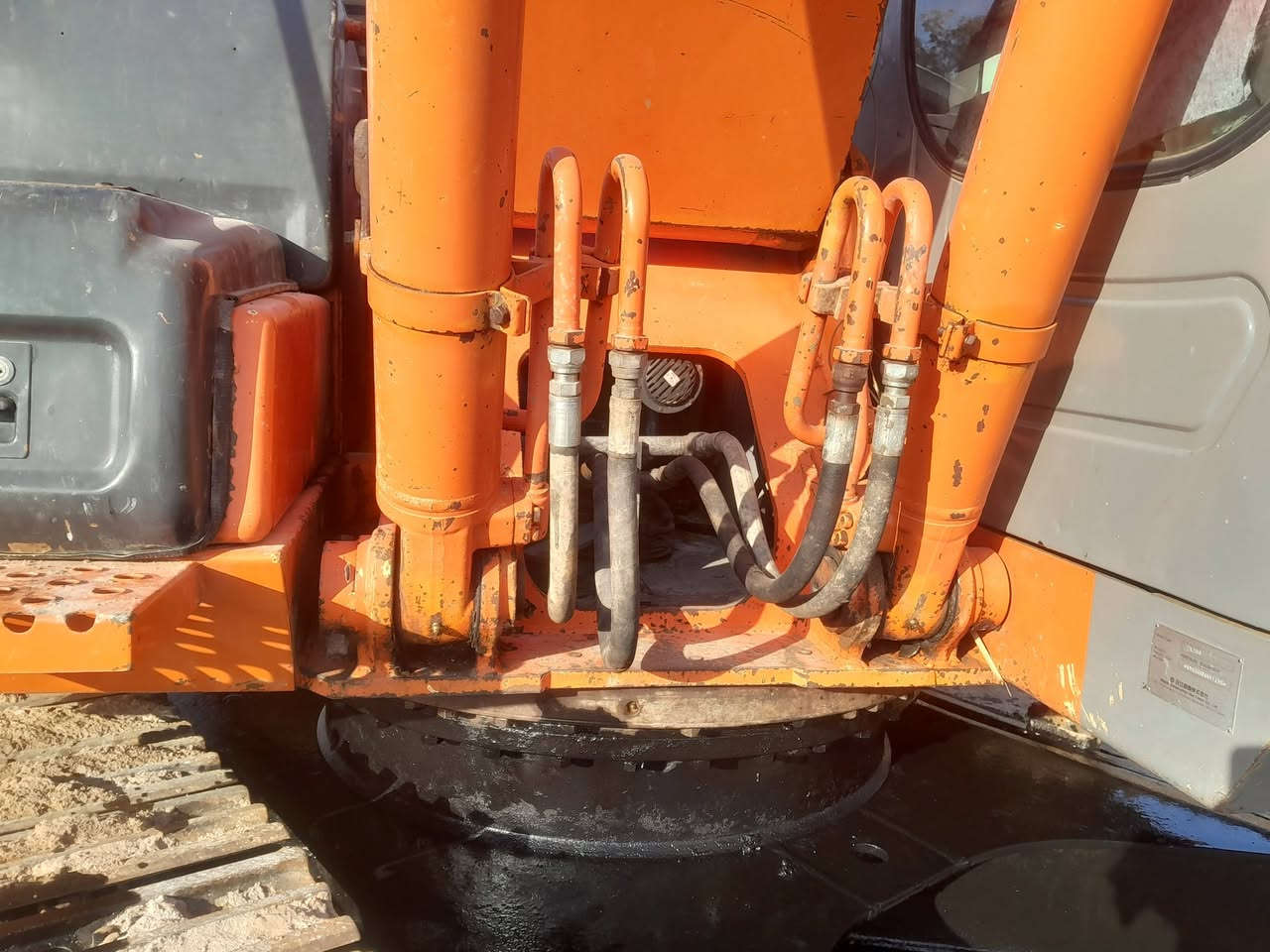 سلام عليكم  هيتاشي ٢٠٠٤ اصل  مكينه نضيفه وجاهزه للعمل مضخه محرك حداديه  سعره ٣  وبيه مجال  اتصل وخادم 
مكان النجف لاشرف شارع كربلاء نجف عمود ١٣٠  
***********
‎0780 798 8643
