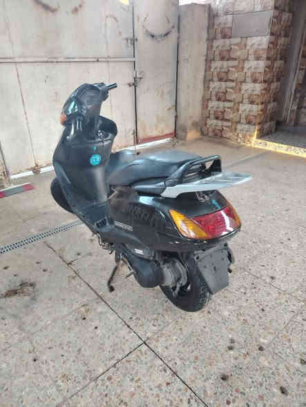 سلام عليكم دراجه سبيسي ياباني للبيع مفتوحه رايمر كفرات اصلي كهربائيات شغاله السعر 550
***********
