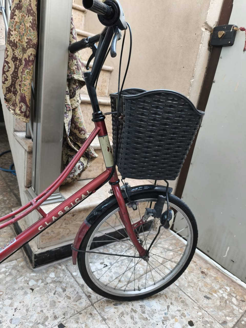 السلام عليكم
يوجد باسكل ياباني اصلي حجم 20 ابو العقرب سة مكاين..كل جديد وسعره 110 الف وبي مجال بسيط ساكن بغداد الدوره ابو دسير رقمي 
***********
