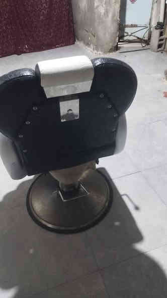 كرسي حلاقه البيع ***********
