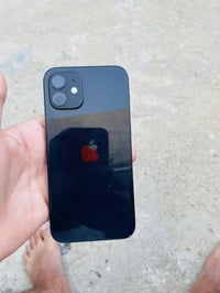 آيفون ١٢ • بطارية ٧٥ • عليه عيب
