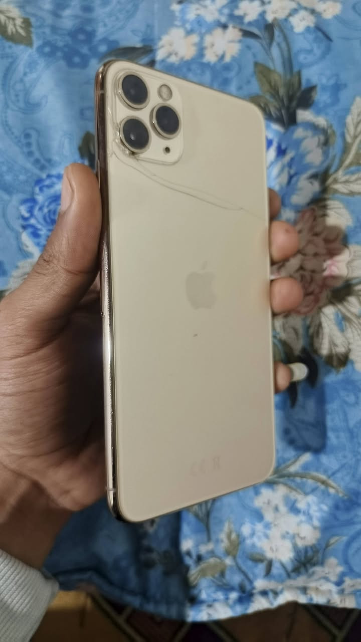 السلام عليكم 11 برو ماكس مبدل شاشه تفصيخ بطاريه بلاد 71 فيس أيدي سيمكارت كله شغال تلفون بي كسر بالضهر صغير للبيع 300 وبي مجال + عادي مراوس 
متواحد خاص


**إذا كنت صاحب هذا الإعلان وتريد حذفه لأي سبب، رجاءا أرسل رسالة إلى الدعم الفني**