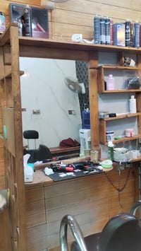 ديكور خشب للبيع 07818460891 مرايه عدد ٢ رفوف مسطبه جلوس