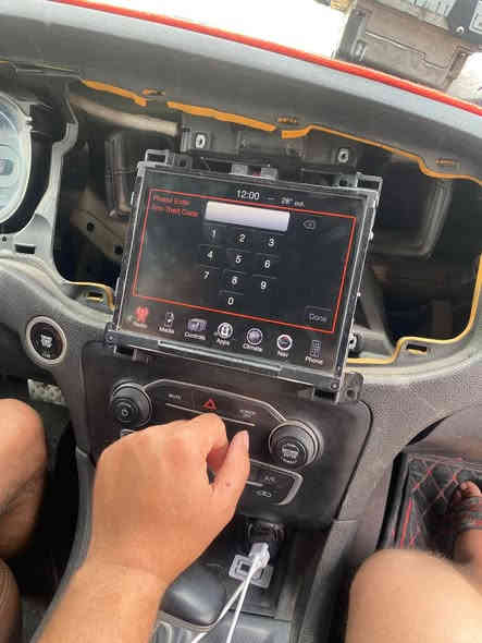 سلام عليكم شاشات وبامه جارجر لبيع شرط اصليات فتح وشدوبرمجه وفتح كود سعر لوحده ٣٠٠الف مكاني بصره ***********
