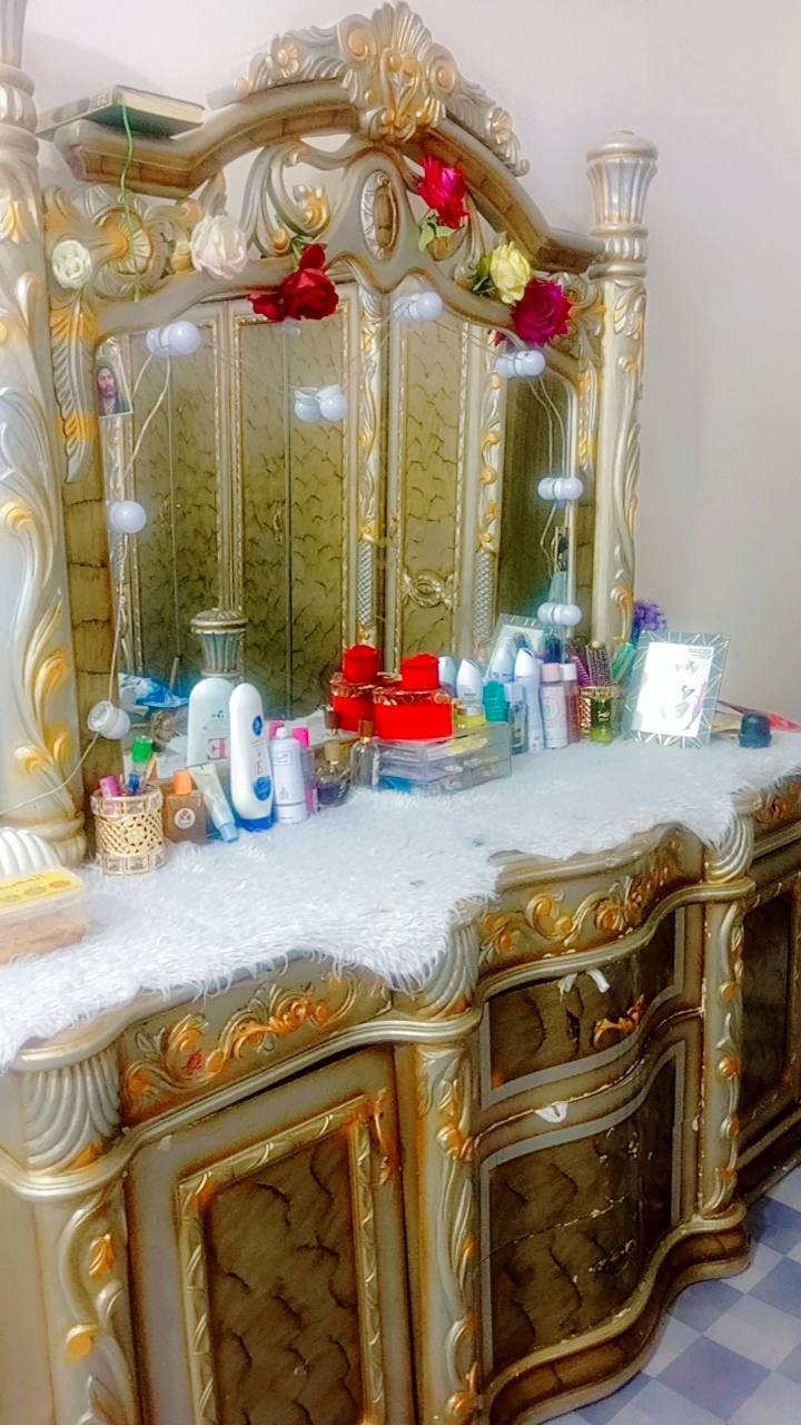 غرفه كويتيه الخشب الضخم ولقوي السعر 600 وبيهه مجال المكان بصره قضاء الزبير


**إذا كنت صاحب هذا الإعلان وتريد حذفه لأي سبب، رجاءا أرسل رسالة إلى الدعم الفني**