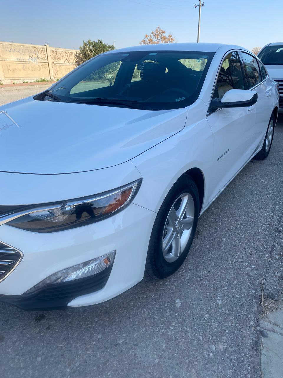 ماليبو 2023 LT
بدون صبغ بدون ايرباك 
اللون ابيض 
بصمه تشغيل عن بعد رادار كشنات تدفئه كهرباء 
ليزر بالدشبول تحديد سرعه ومسار 
ماشيه 37000 مايل 
رقم سليمانيه / مكانهه سليمانيه
فقط كارت اقل الشبر بحافة البنيد 
السعر 147$
هاتف ***********
