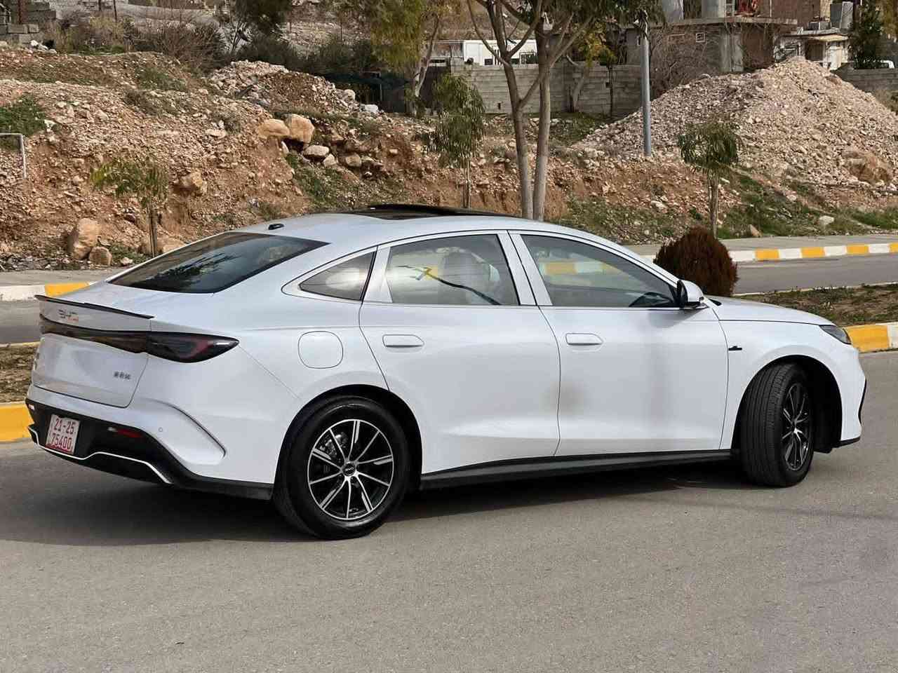 بی وای دی 2025 SL 06 
سفر كيلۆمەتر فول فول مواسه فات
هابێرد و بە نزین
2100 کیلۆمەتر بە 1 تەنکی بەنزین دەڕوات
پانۆڕاما ناو سپى جلد

سعر لە کۆمێنت داوابکە ڕاستەخۆ بۆت دیت 📩 

گیرومەکینە بەشەرت زۆربەجوانی پاکی ماوە هیچ خەلەلیکی تیدا نییە 

ژمارەی خاوەنی 
***********
***********
