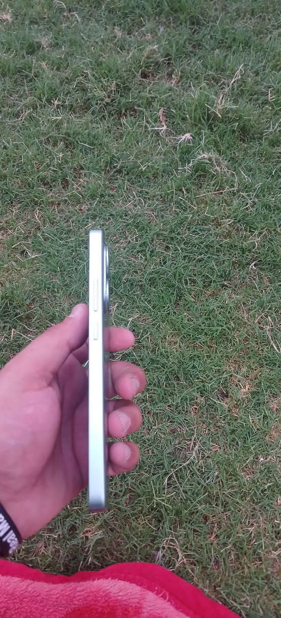 سلام عليكم يوجد تلفون بوكوX7برو 5Gذاكره512فقط واكف سيمكارات ملحقات كامله سعر450وبي مجال رقم الهاتف***********
