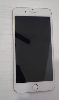 ايفون 8بلاص مبدل شاشه. بطاريه 79.ذاكره 64.السعر 100الف وبي مجال رقم078...