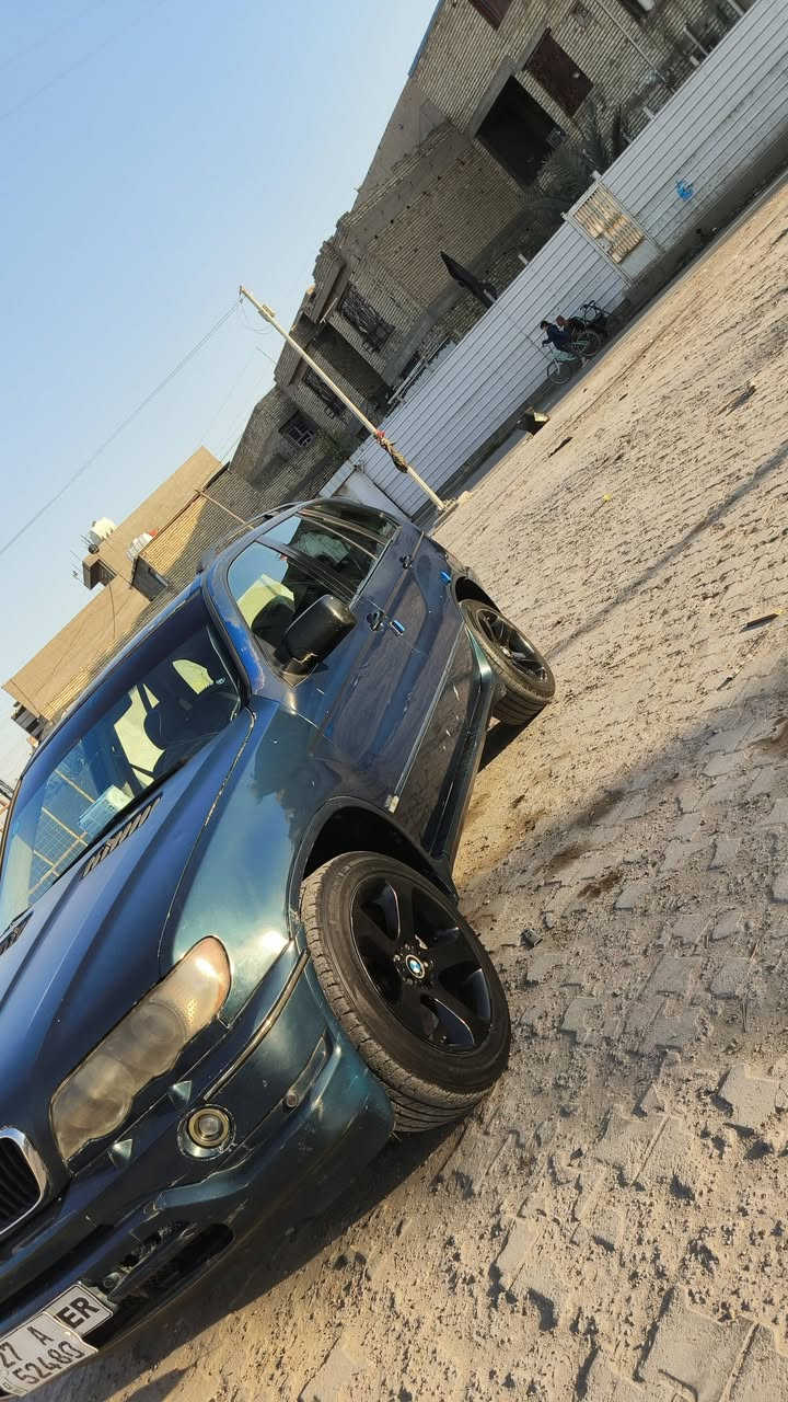 السلام عليكم بيع فقط
للبيع BMW X5 موديل 2001 مكينة 6 سلندر 3000 كير اوتو مسكر دبل فانوس 
شاشة تحكمات السيارة جاهزة 
سلايد روف ترحيب بل مري 
السعر 65 وبيها مجال 
للاستفسار ***********
