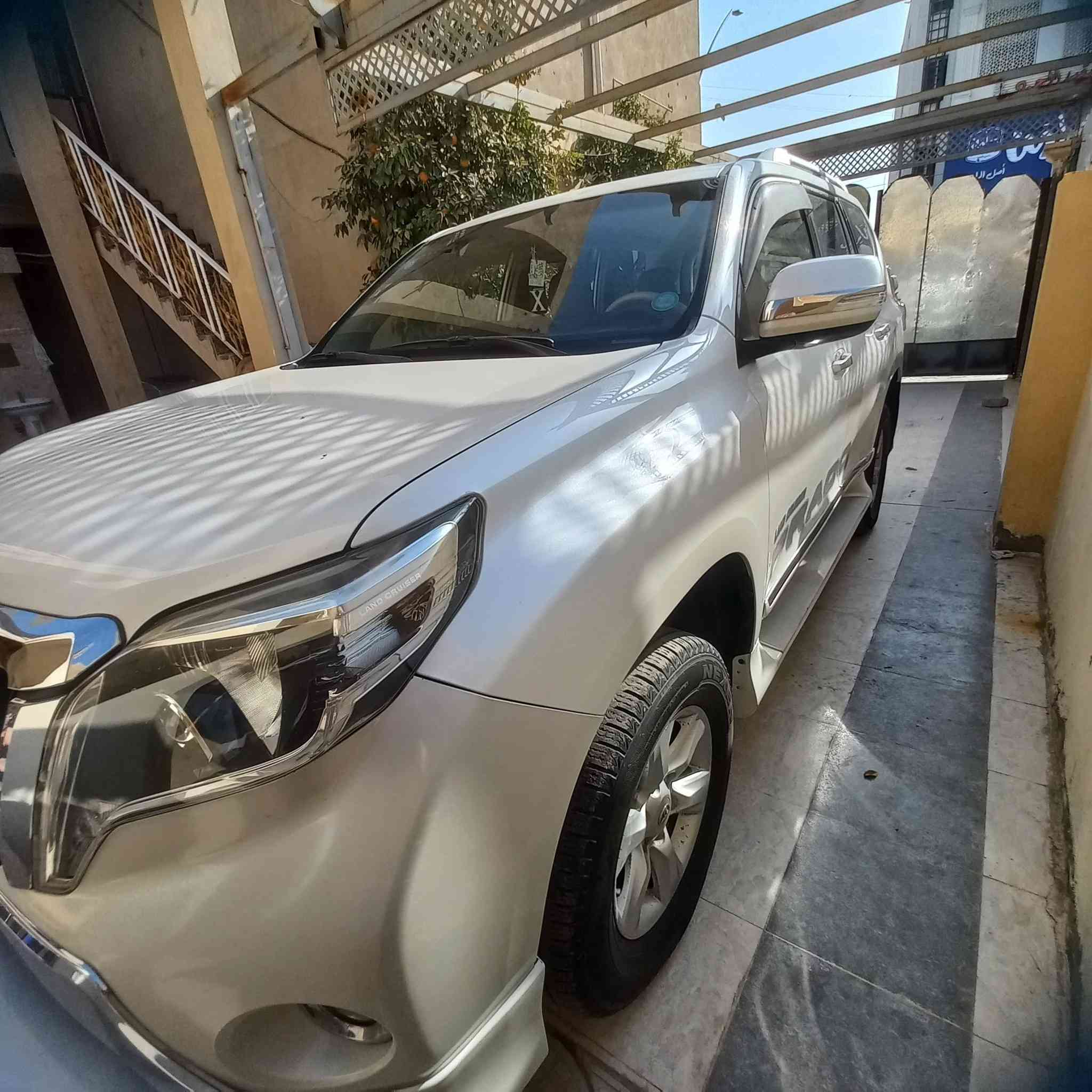 برادو 2011 محدثة 2017 
 رقم بغداد 
السعر / 25000$
للتواصل/ ***********
***********
