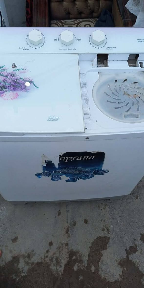 غساله للبيع غسل وتنشيف 75وبيها مجال ع الفحص بس باب التنشيف مكسورجديده ***********
