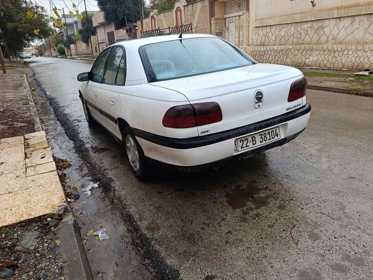 السلام عليكم
اوميكا بزون للبيع موديل 95 سيارة كلش نظيفة بيها بابين صبغ فقط كير محرك شرط محرك وضفيرة 97 تايرات جديدة طخم إمامي خلفي جديد كابون بانزين 

السعر 48 وبي مجال للطيبين 
للاستفسار ***********
