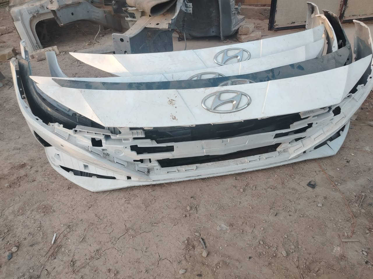 جمله فقط
وجبه دعاميات جديده
سوناتا  عضم النترا  توسان اوبتما مضلع وعادي 
النترا ال N
امامي وخلفي 
***********
