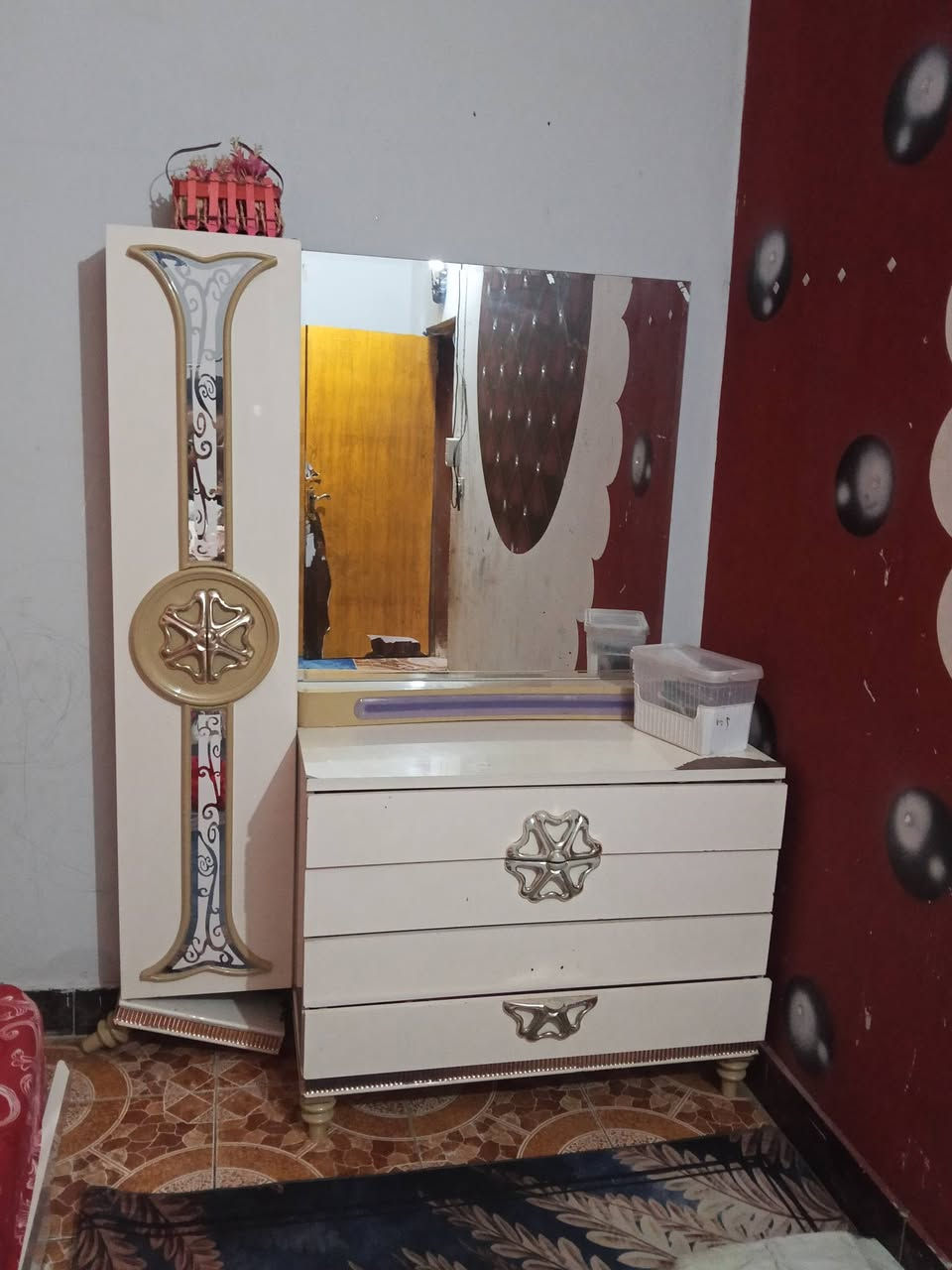 غرف ثنين تركي الزركه بس كنتور باقي وثانيه كنتور او مرايه مراوس بغرفه عراقي نجاره


**إذا كنت صاحب هذا الإعلان وتريد حذفه لأي سبب، رجاءا أرسل رسالة إلى الدعم الفني**