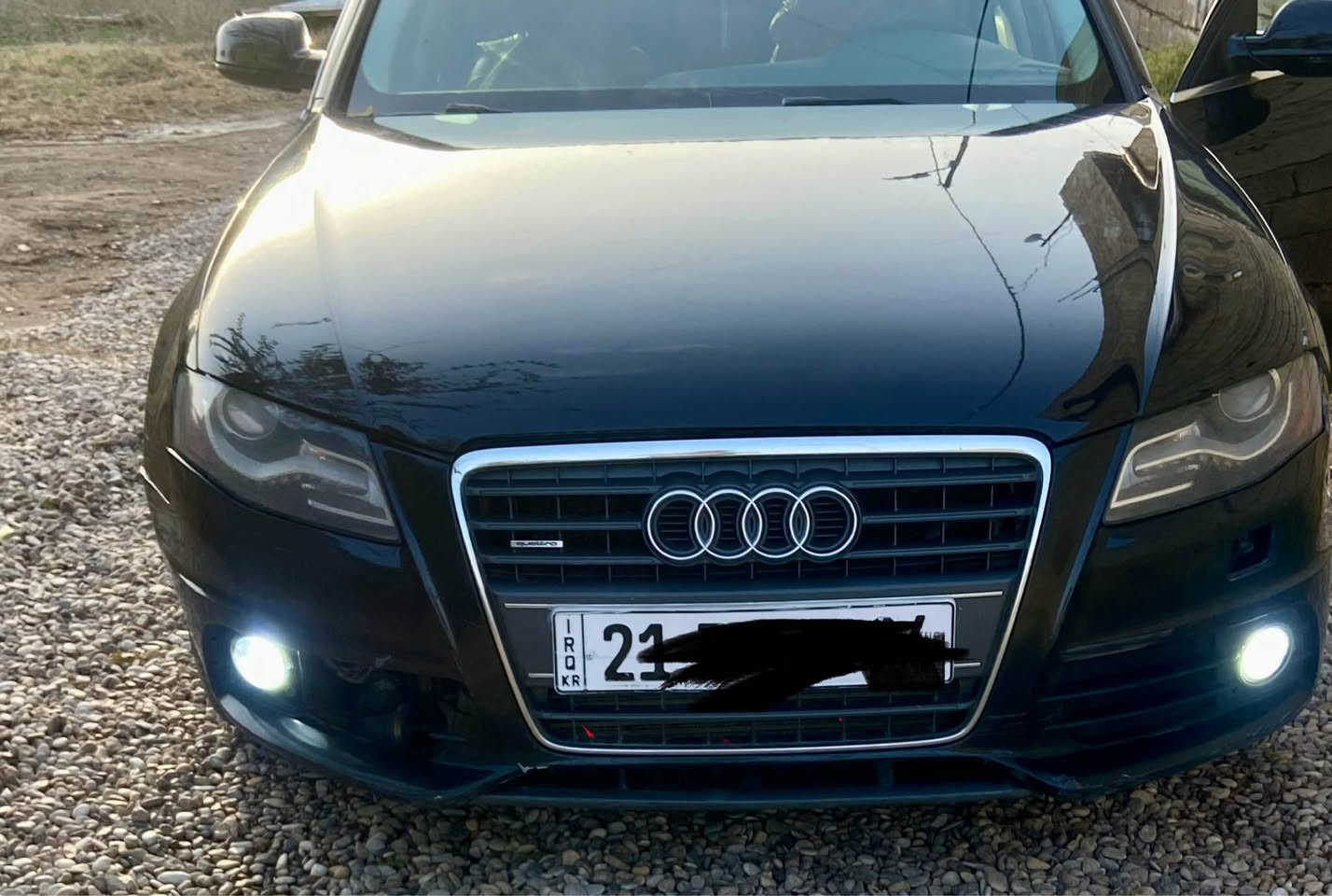 اودي الماني 2012  A4 خليجي 

- محرك TFSI اربعه سلندر 2000 تيربو المرغوب
- كير ثلاث انظمه 8 نمر
- فتحه سقف مري شفك
- كشانه جلد كشن كهربائي  
- تحكم استيرن تبريد قطعتين
- كير ومحرك مكفول 
- رقم سليمانيه الجديد

السعر ٩٣
مكان السياره الخالص 
***********☎️ بلاد, صلاح الدين
